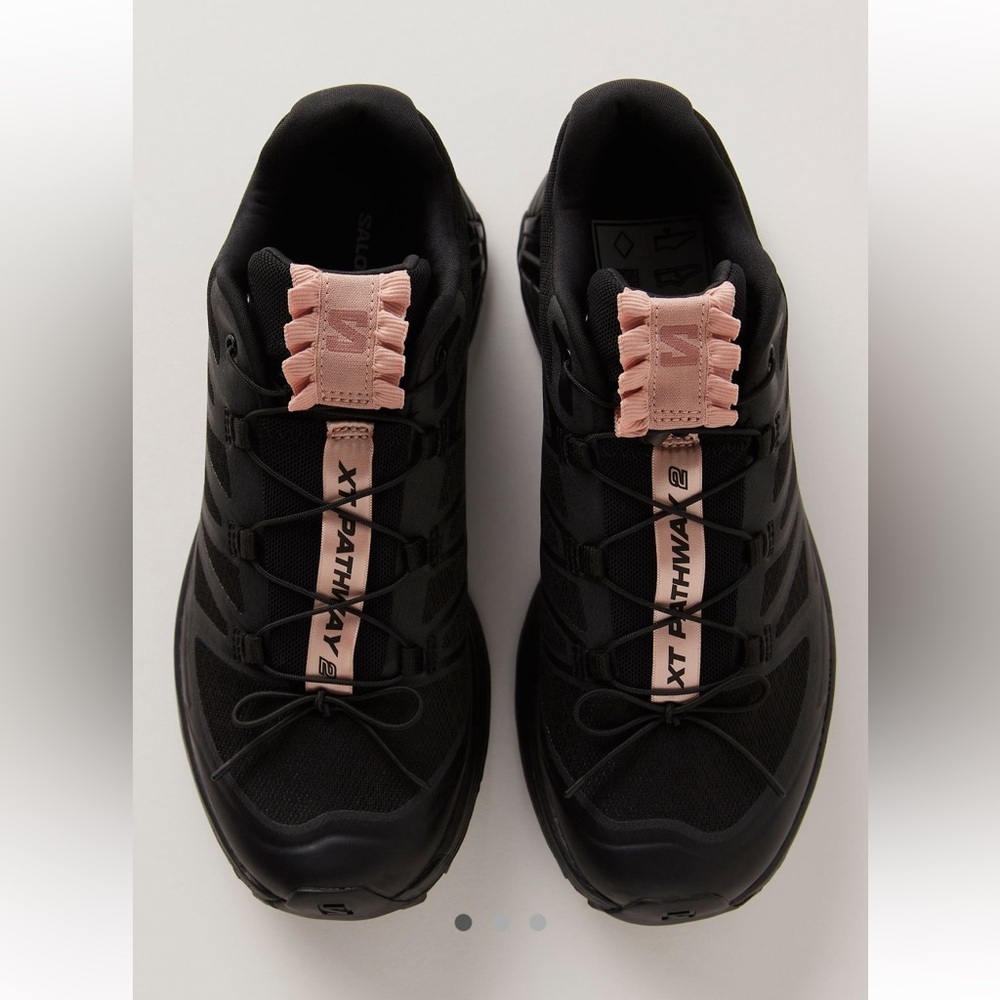 NWT Salomon XT-Pathway 2 Satin Sneaker